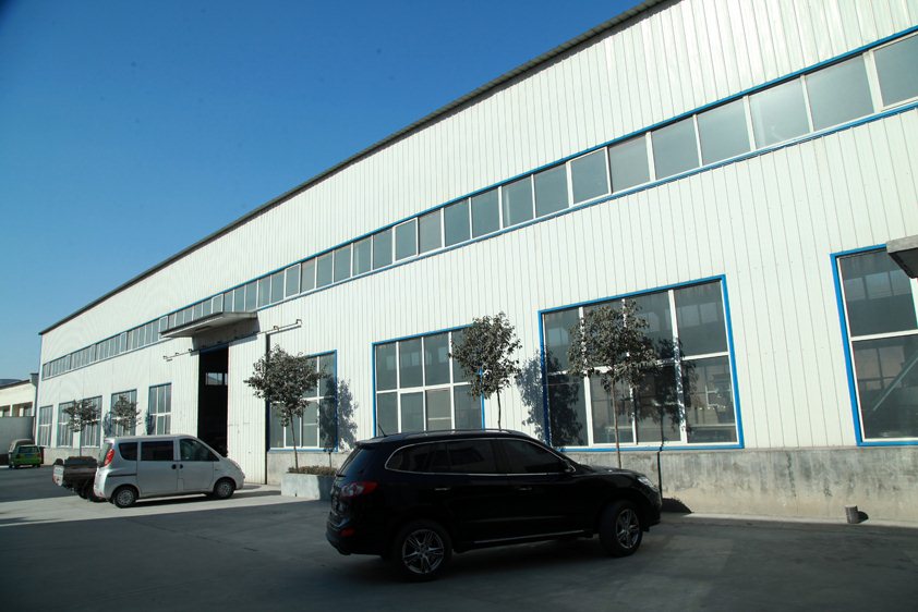 方銳機(jī)械米線機(jī)車(chē)間一角